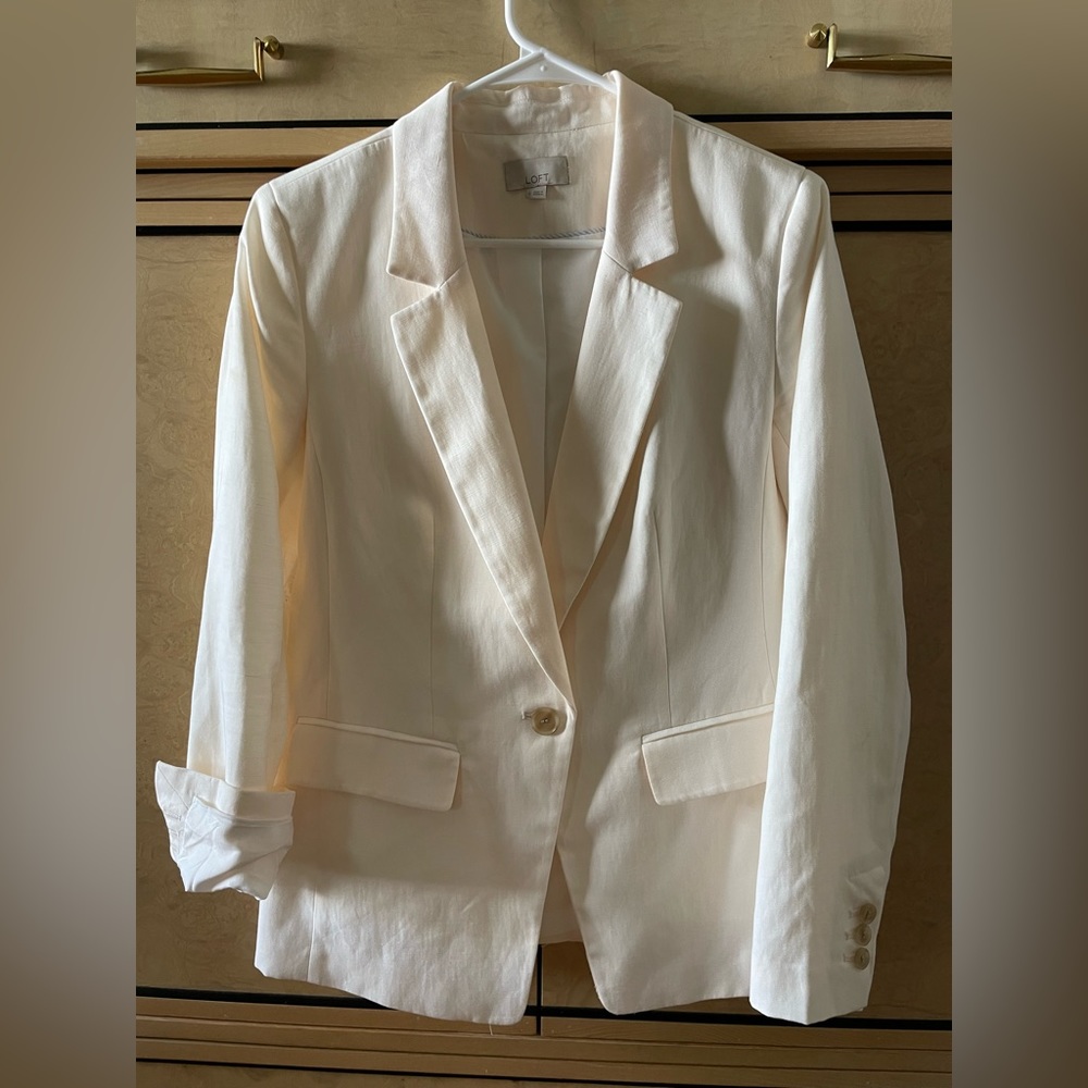 Loft Modern Blazer in Whisper White (Cream) Size 6 Worn Once